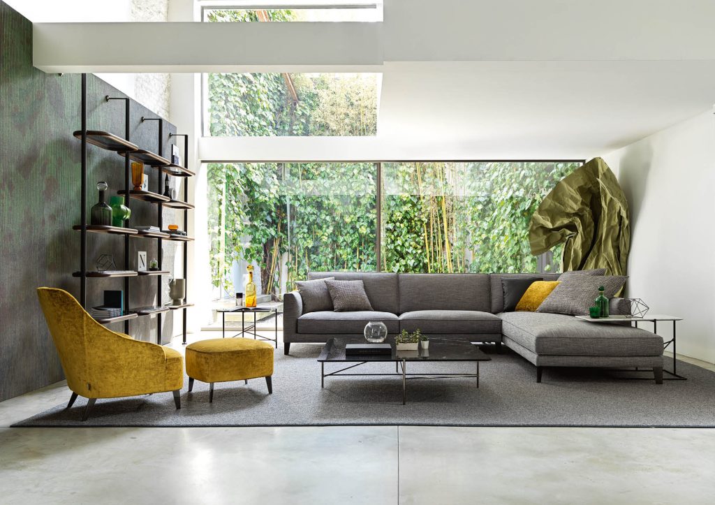 Salón amueblado con el sofá modulable Time Break en tejido Navona 2022